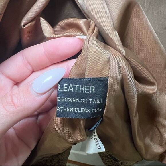 Winlit Genuine Leather Jacket - Picture 5 of 11